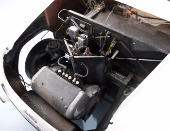 Sous la capuche Zeta Sedan '1963–65