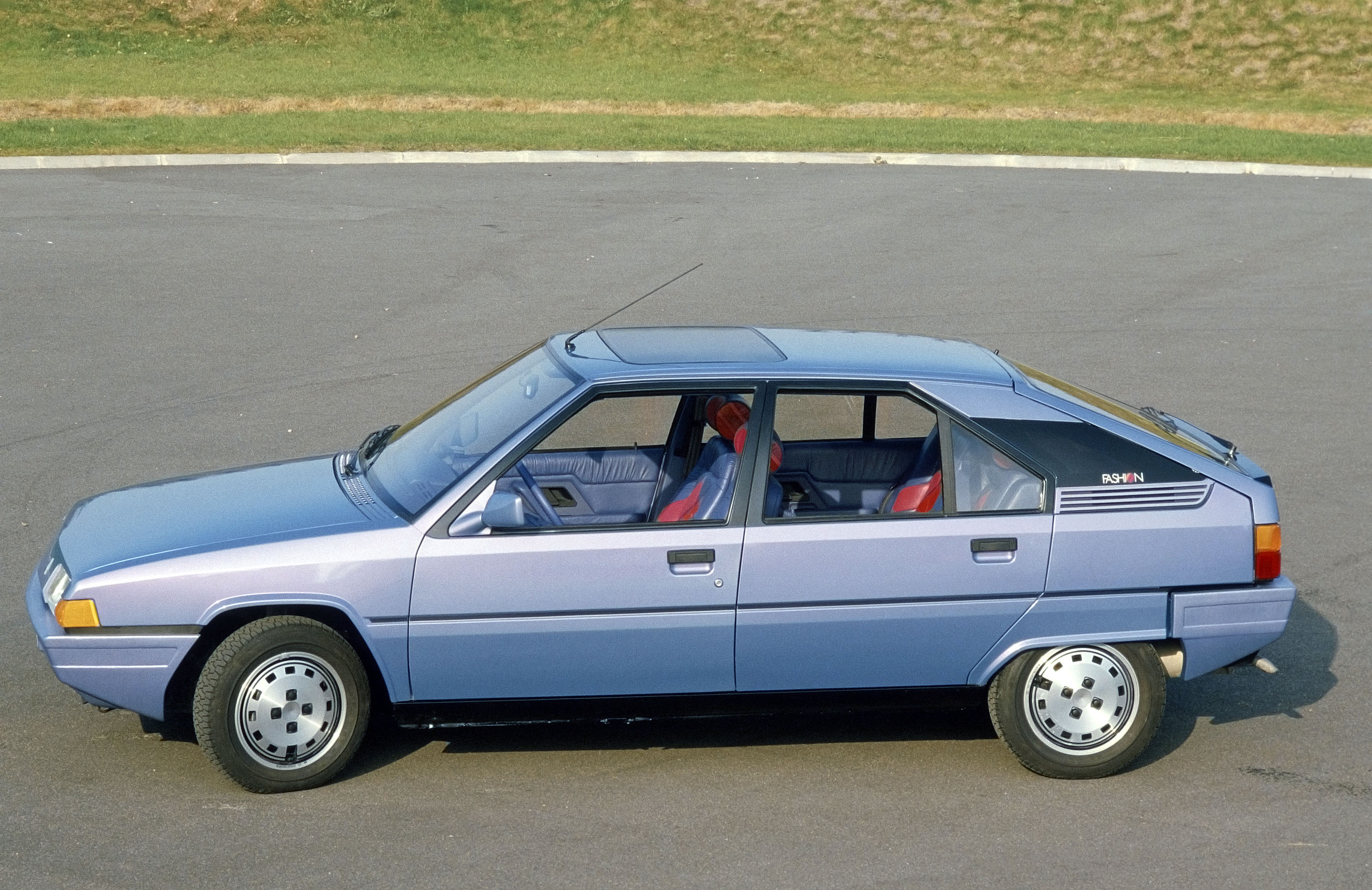 citroen_bx_fashion_3.jpeg