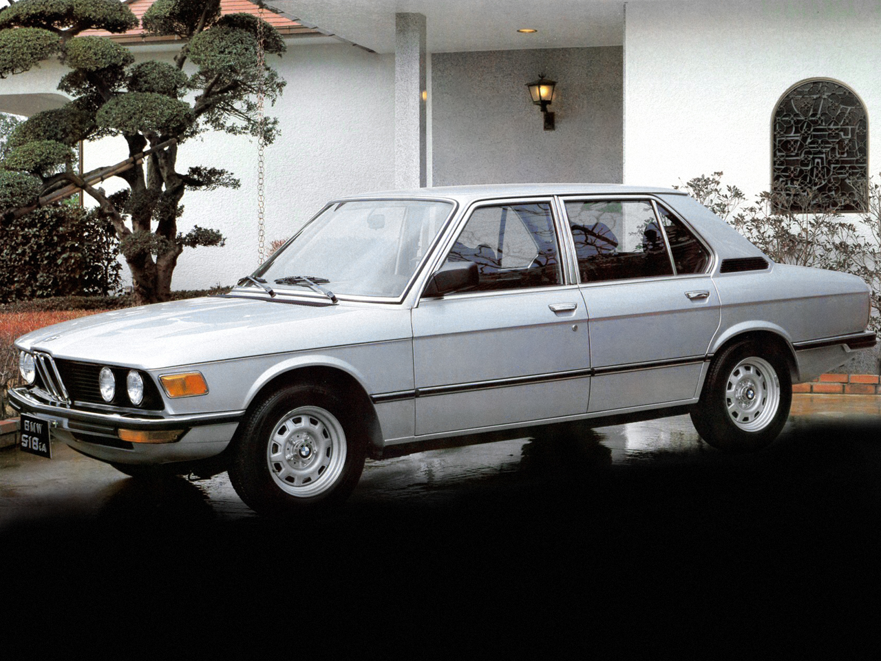 bmw_518ia_sedan.jpg