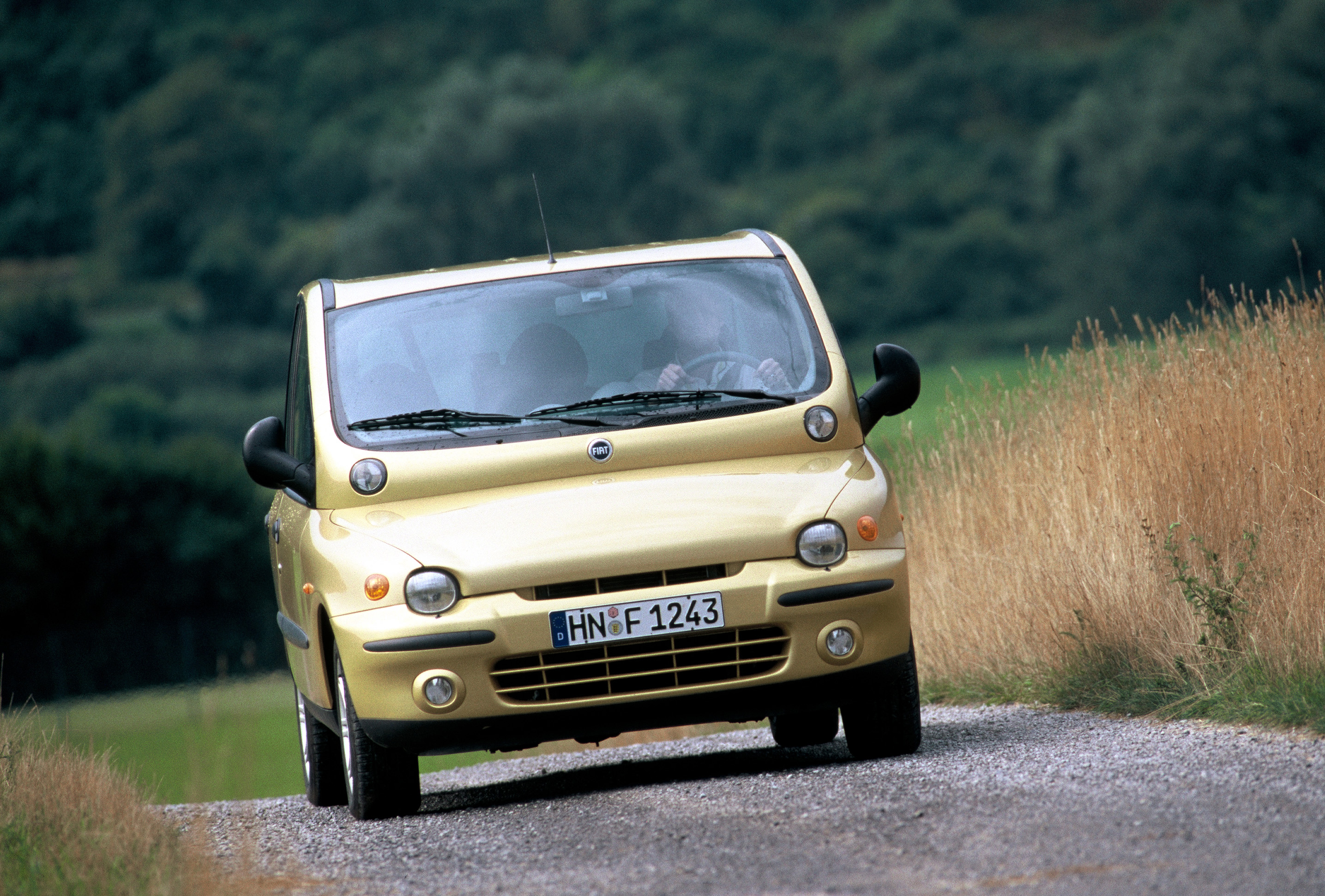 Включи страшные машины. Fiat Multipla кабриолет. Fiat Multipla ПТФ. Парктроник Фиат Мультипла. Самые страшные машины.