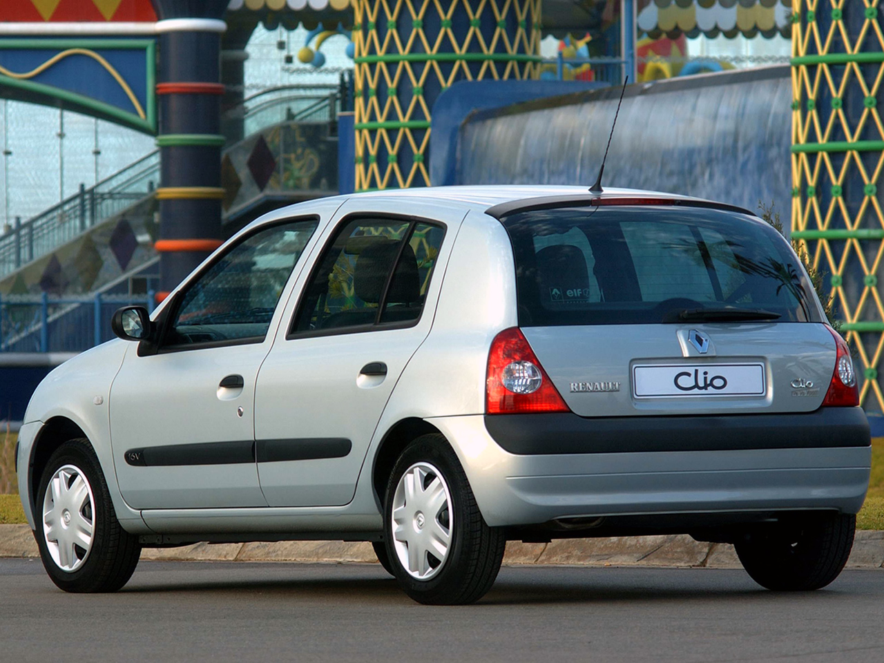 renault_clio_va_va_voom_87.jpg